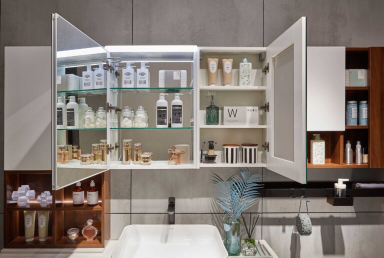 Modern White Lacquer with Melamine Bathroom Vanities by OPPEIN Kenya