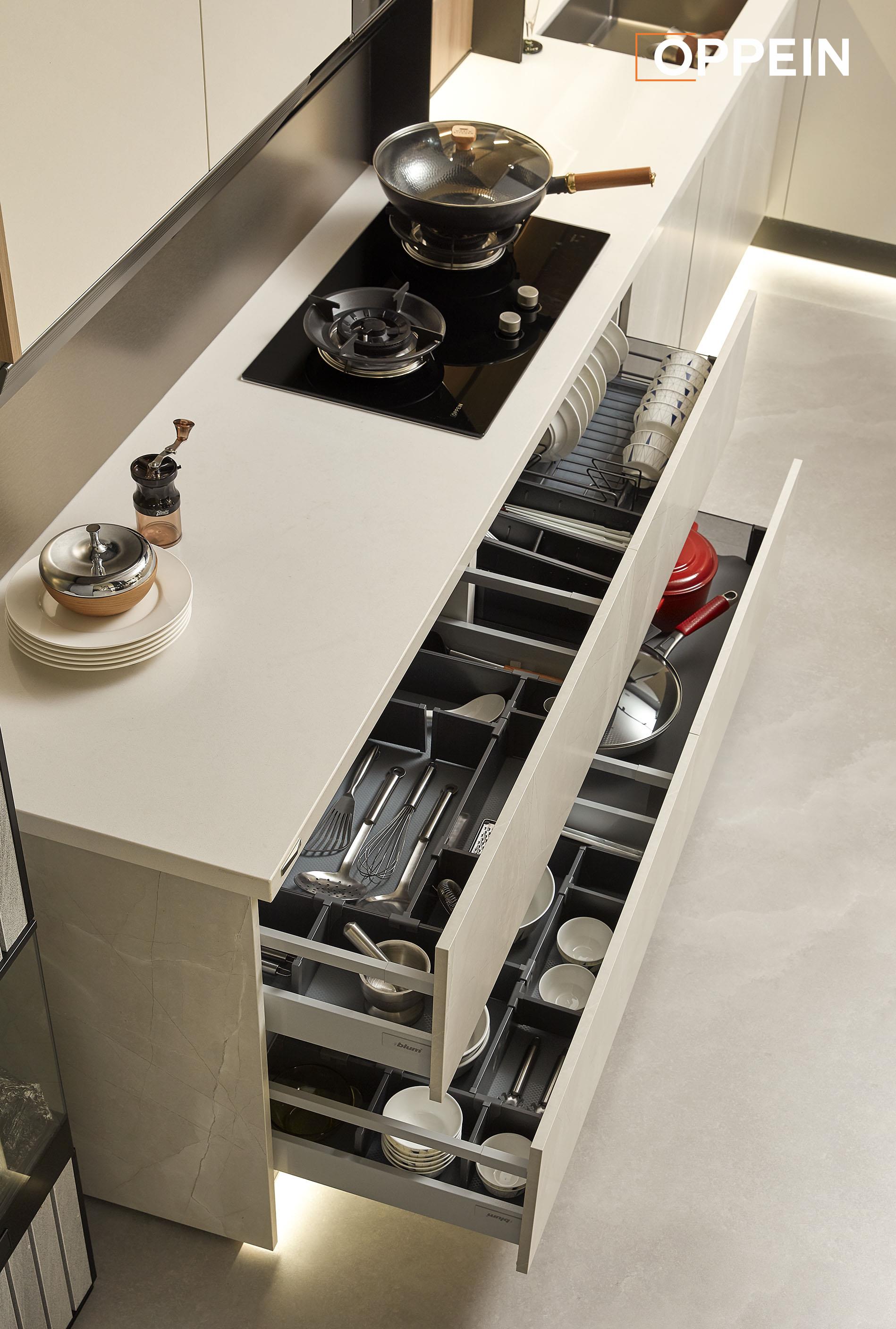 Modern L-shaped Kitchen Cabinet for Sale - AURORA by OPPEIN Kenya